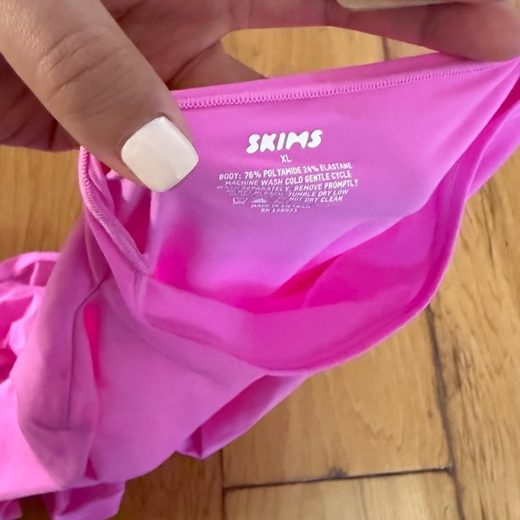 SKIMS Fits Everybody Turtleneck size XL - Picture 5 of 6